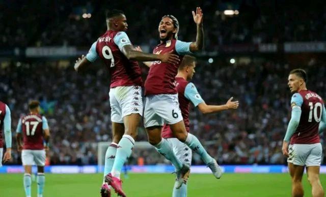 天空体育英超第12轮比分预测：阿森纳1-2热刺，曼联2-2埃弗顿（天空体育预测英超第12轮：阿森纳1-2不敌热刺，曼联2-2战平埃弗顿）